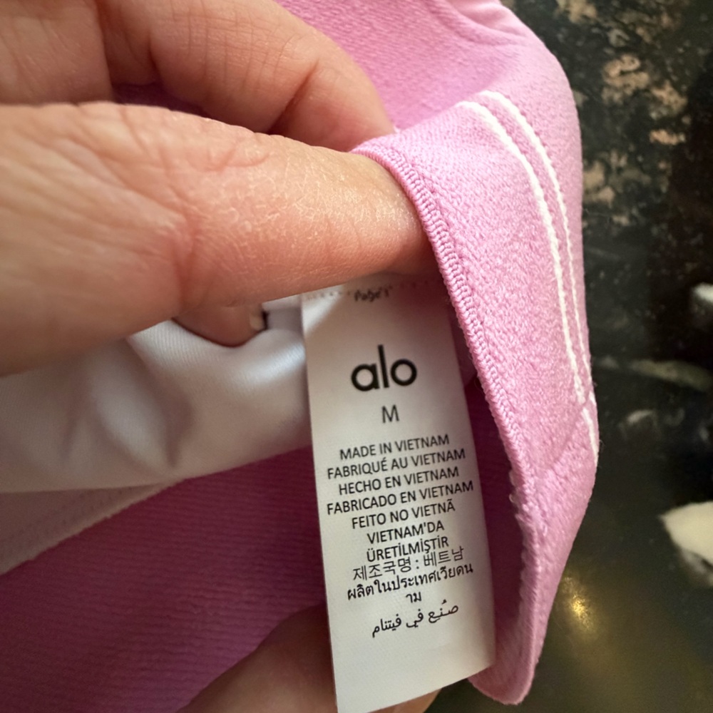 NWT ALO Yoga Airbrush Better Together Bra Candy Heart Pink/White Size S - Picture 4 of 8